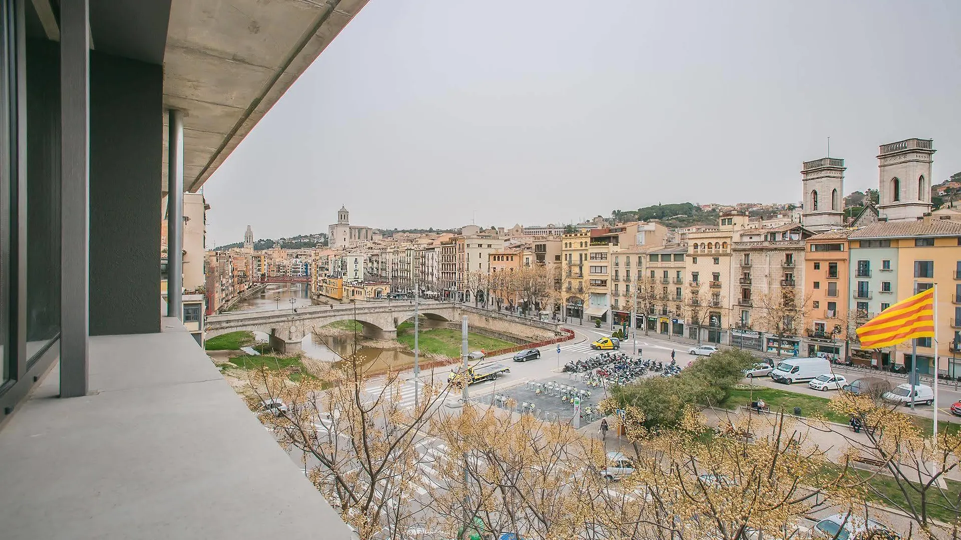 Flateli - Placa Catalunya 22 Gerona 0*,